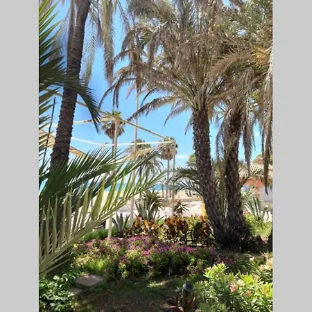 New Fantastic Location 2 Bed, 2 Bath 150m From The Beach, Central Estepona